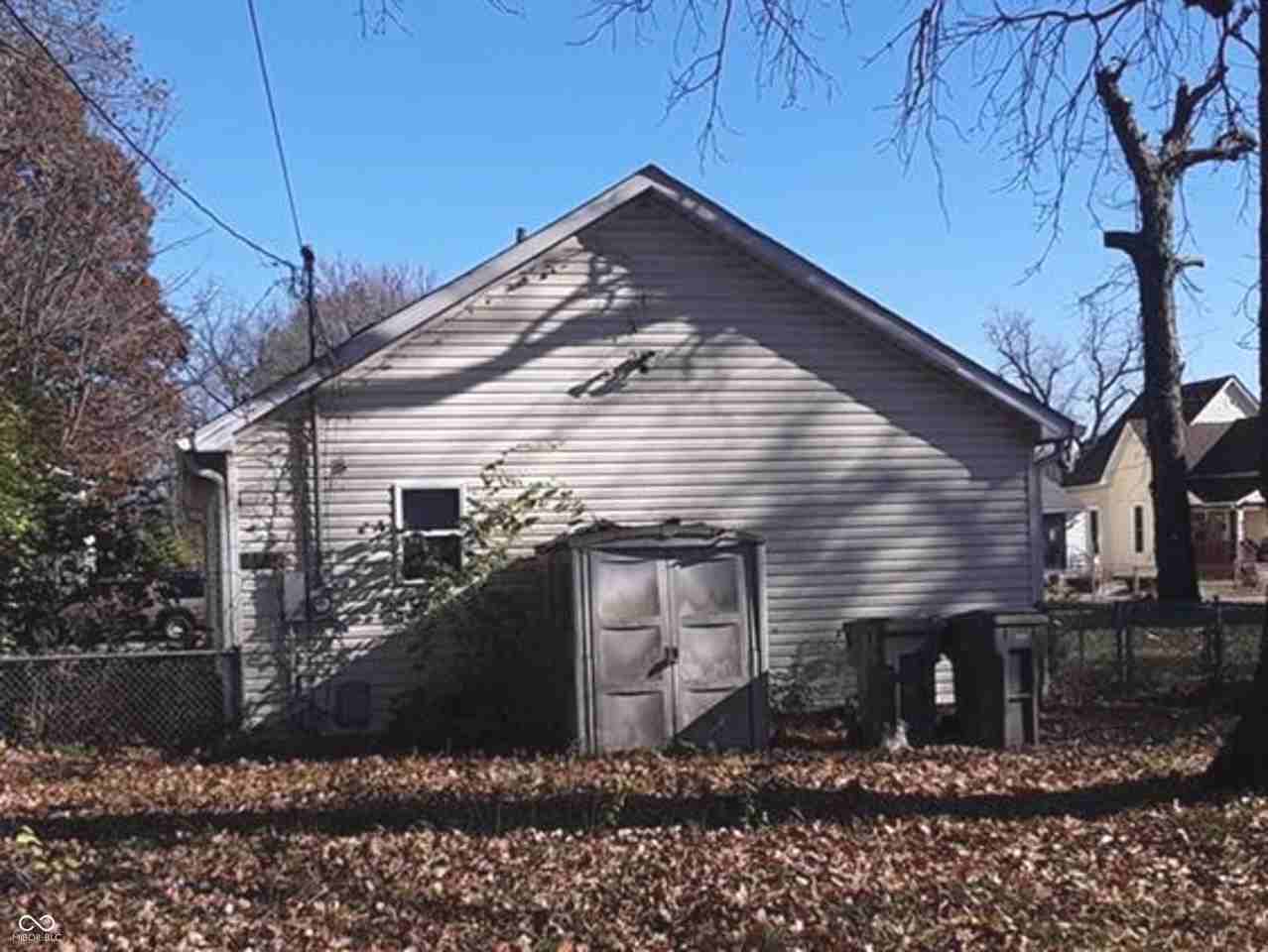 2438 Stuart St - Photo 2 of 2