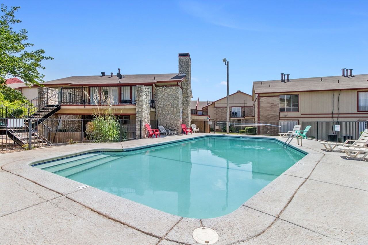 Belle Isle Terrace - Photo 4 of 50