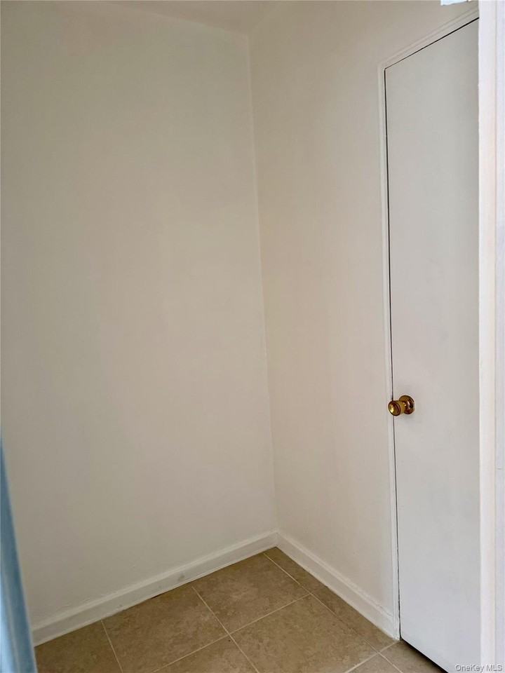 144-46 38Ave #2F - Photo 7 of 8