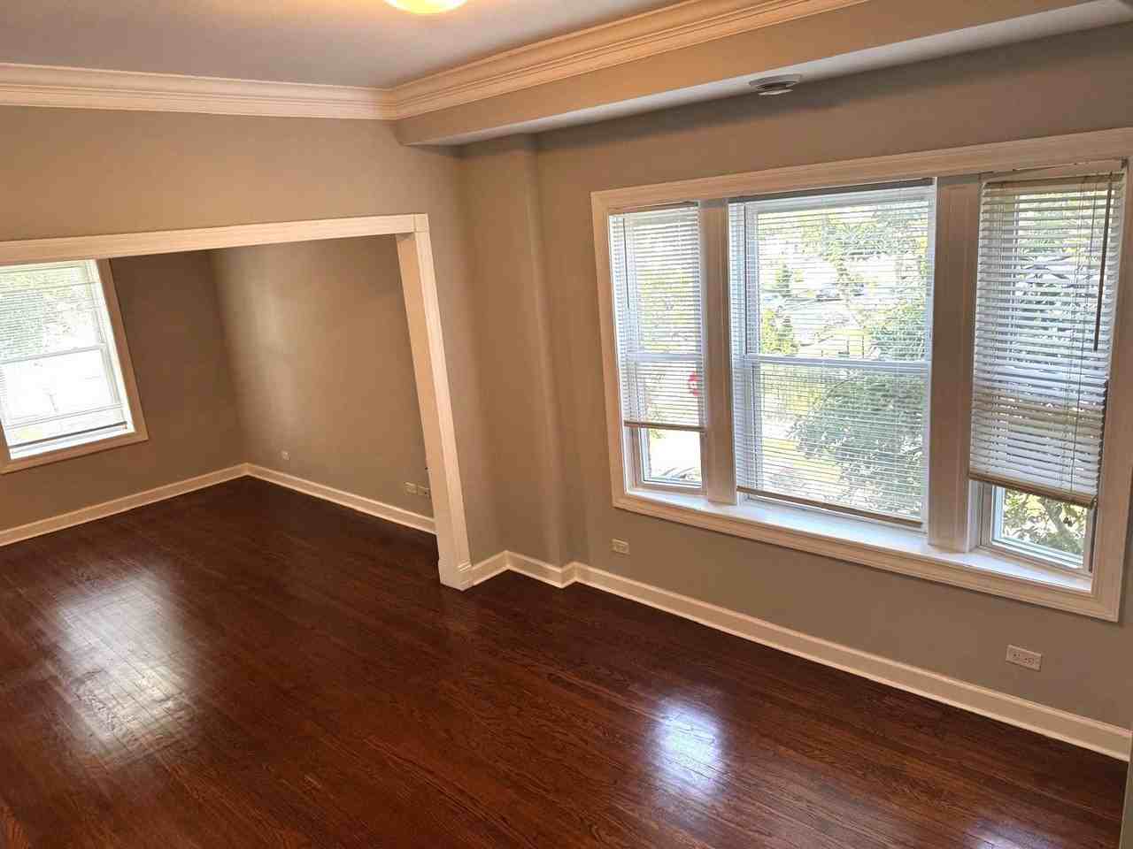 2155 N Kenneth Ave Apt 2 - Photo 2 of 10