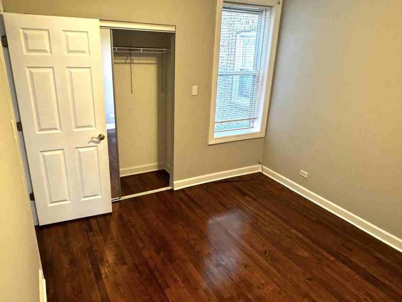 2155 N Kenneth Ave Apt 2 - Photo 7 of 10