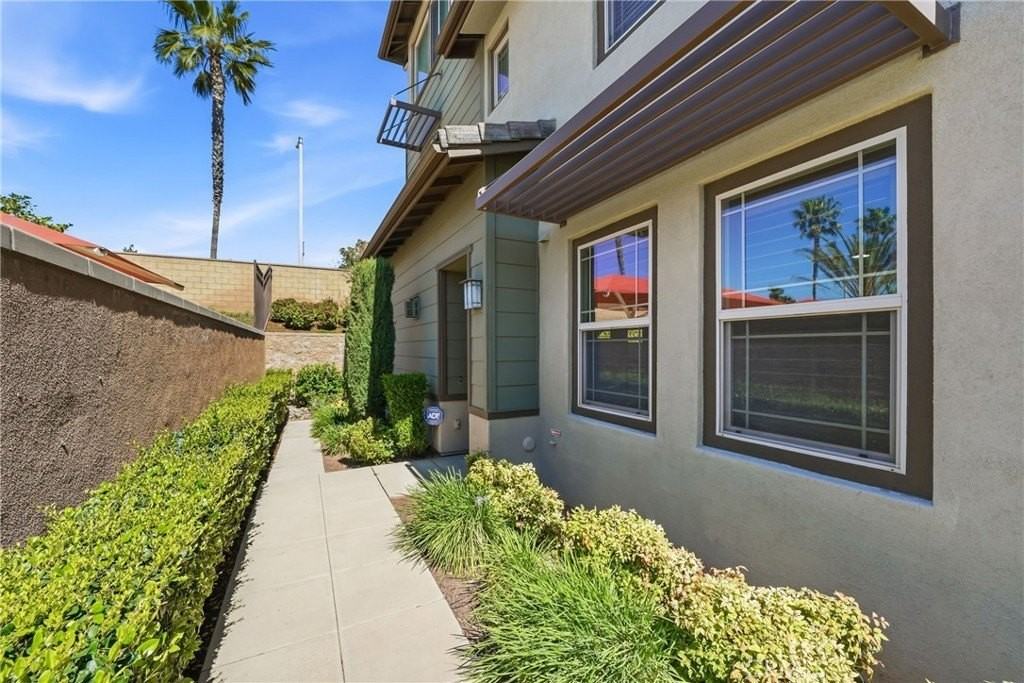 12422 Benton Dr #2 - Photo 2 of 42