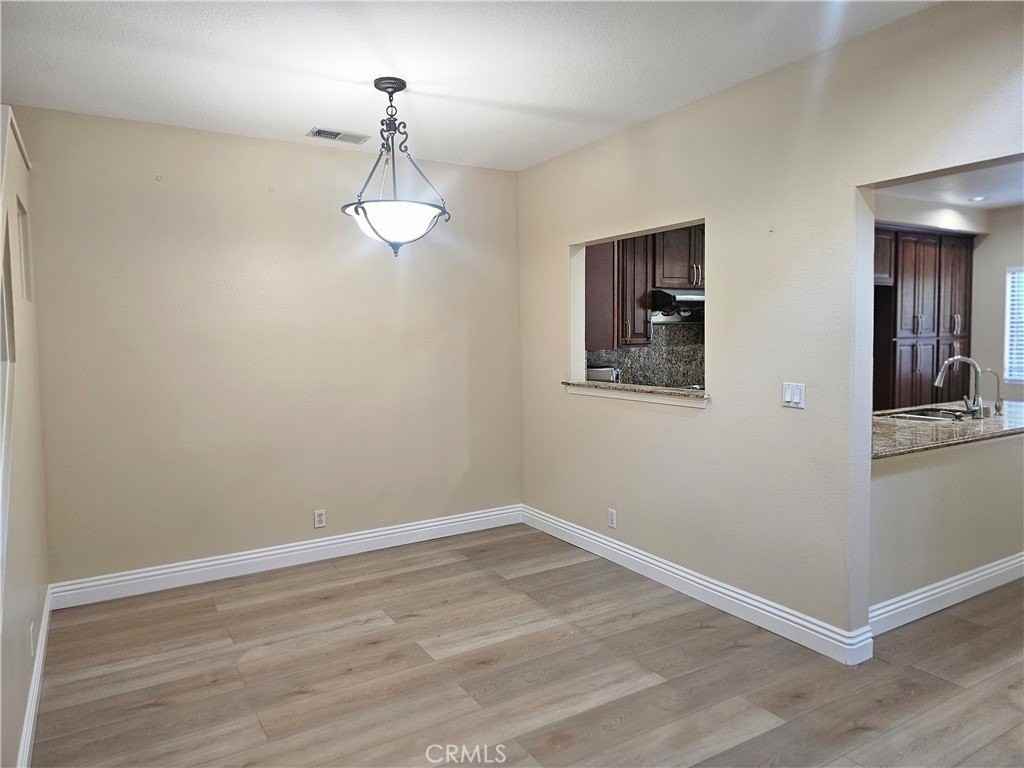 2074 Lake Shore Dr - Photo 4 of 22