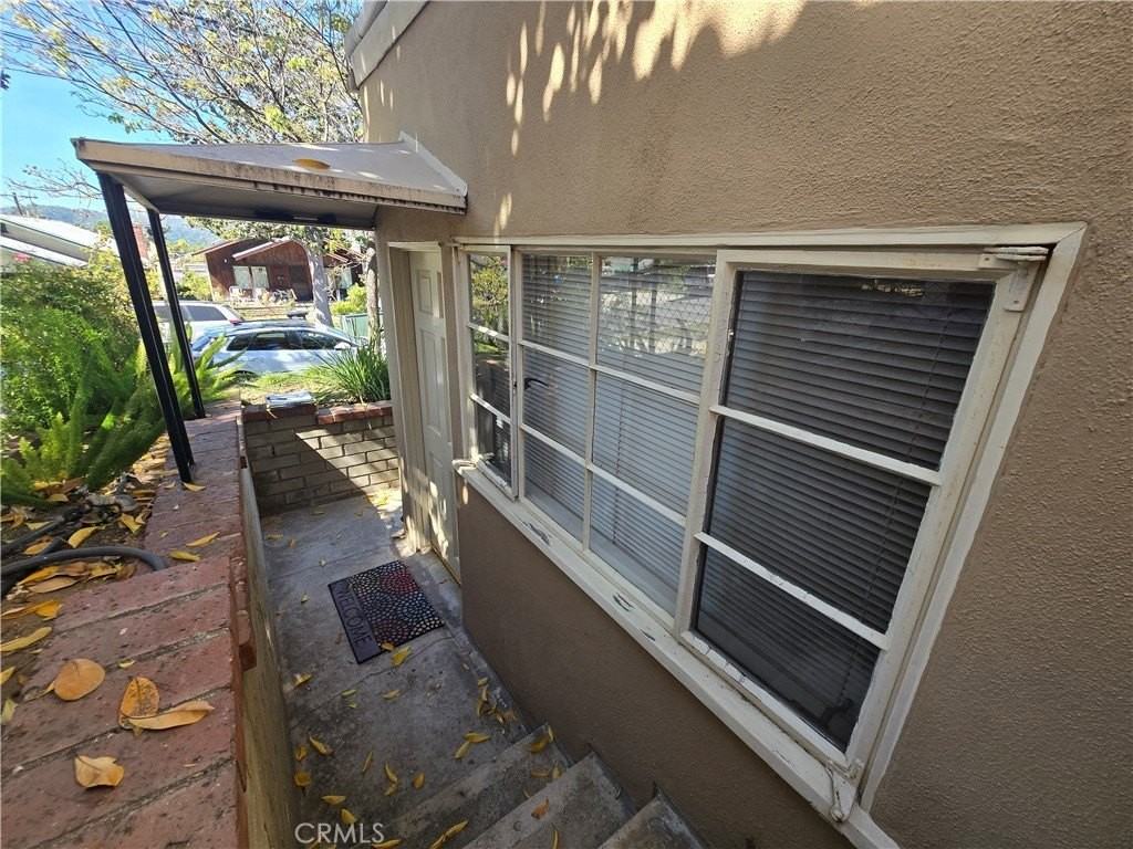 1210 Tyler St #1-2 - Photo 6 of 25