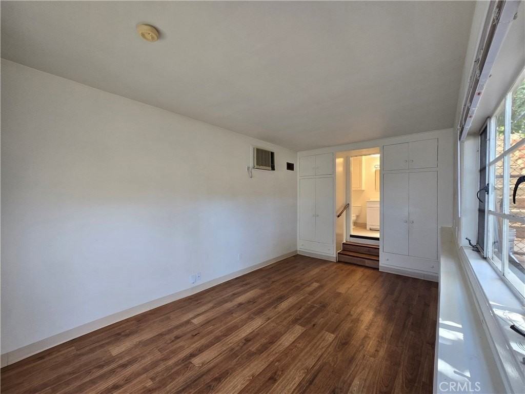 1210 Tyler St #1-2 - Photo 7 of 25