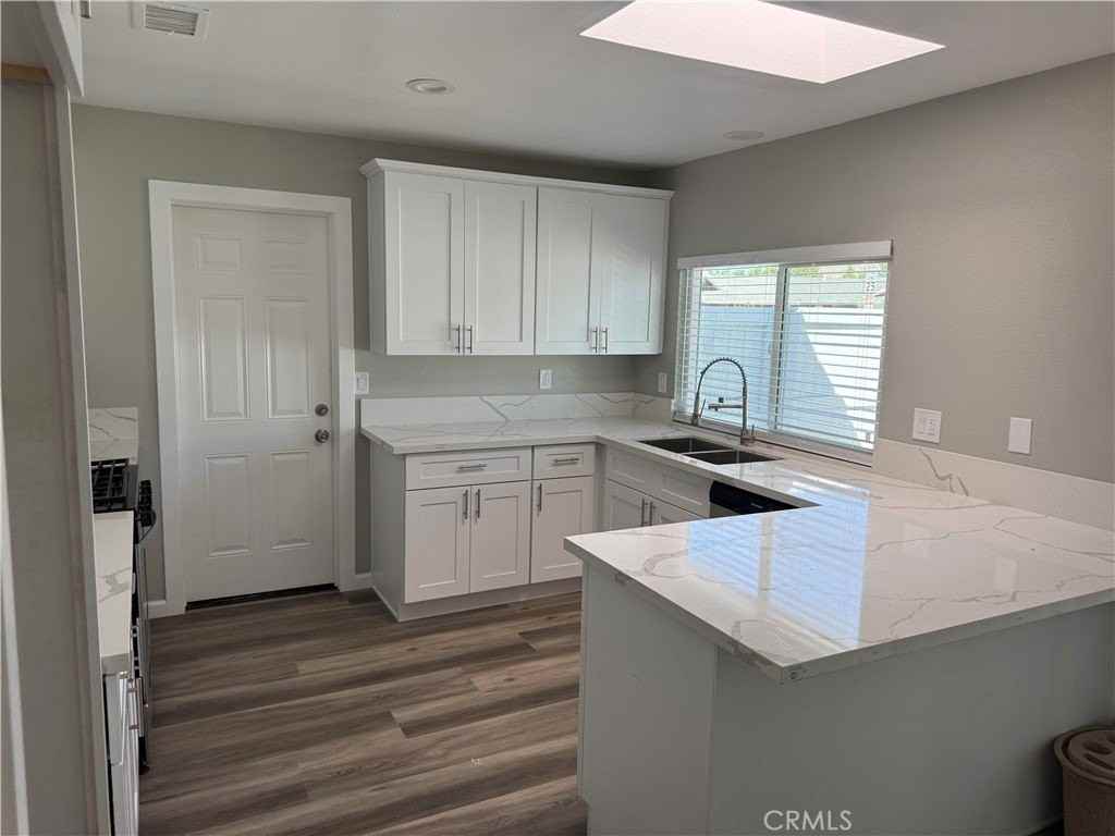 24280 Cottonwood Ave - Photo 3 of 18