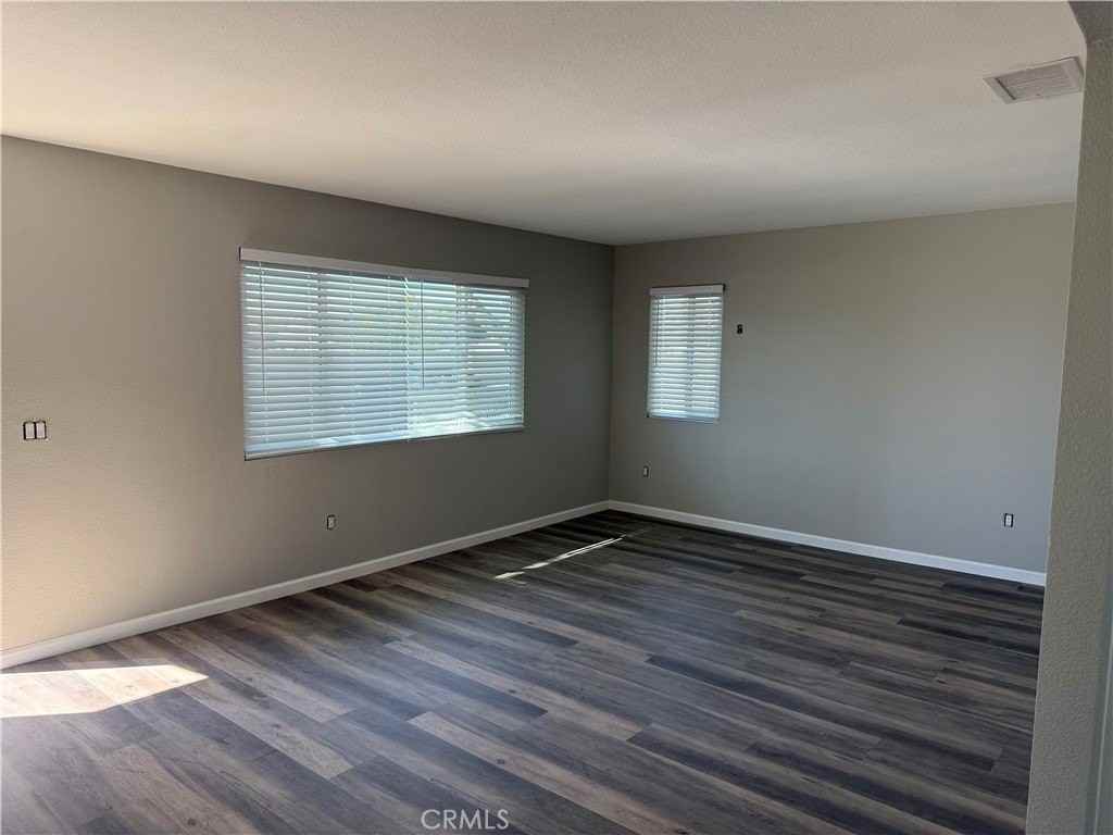 24280 Cottonwood Ave - Photo 5 of 18