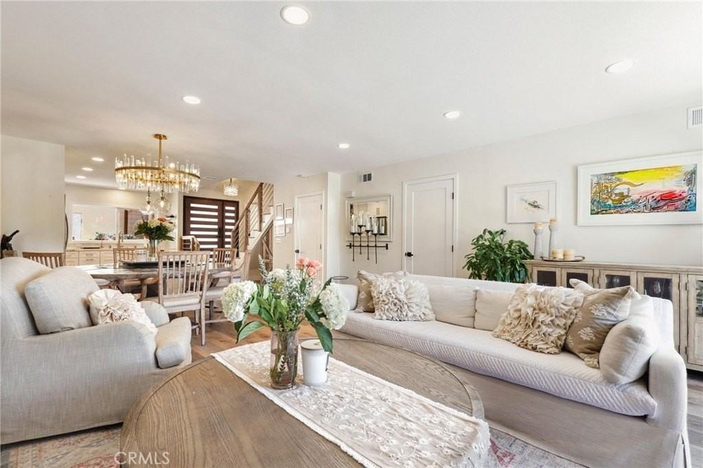 2425 Vista Hogar - Photo 4 of 34