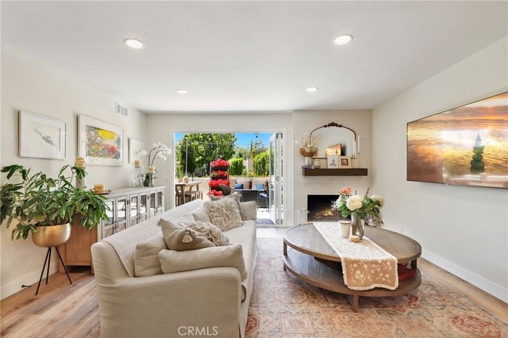 2425 Vista Hogar - Photo 5 of 34