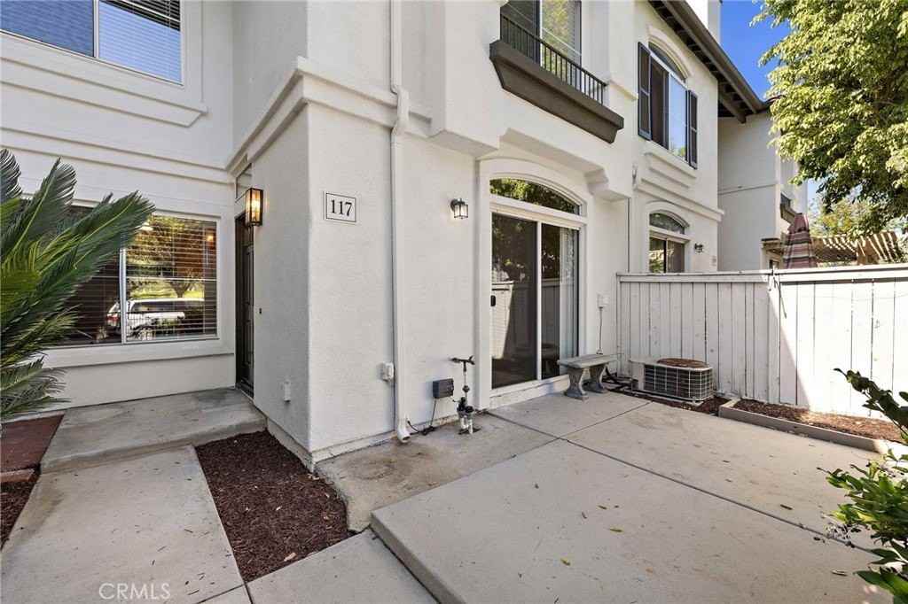 117 Pomelo - Photo 2 of 18