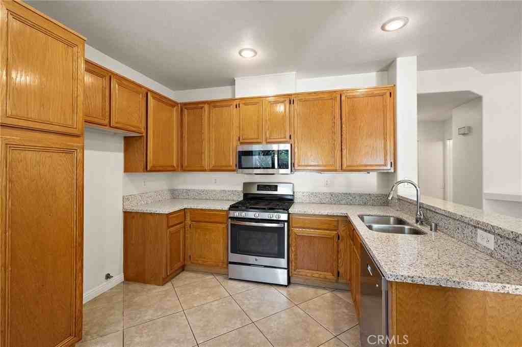 117 Pomelo - Photo 5 of 18