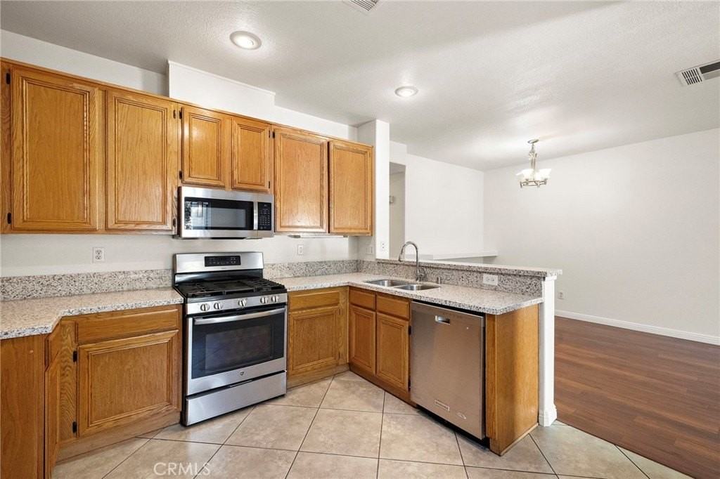 117 Pomelo - Photo 7 of 18