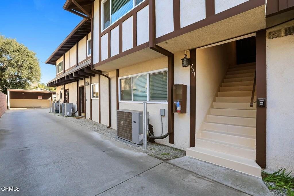 80 S Sunnyslope Ave #201 - Photo 2 of 24