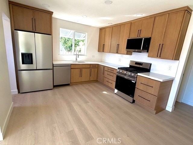 20754 Vose St - Photo 6 of 21