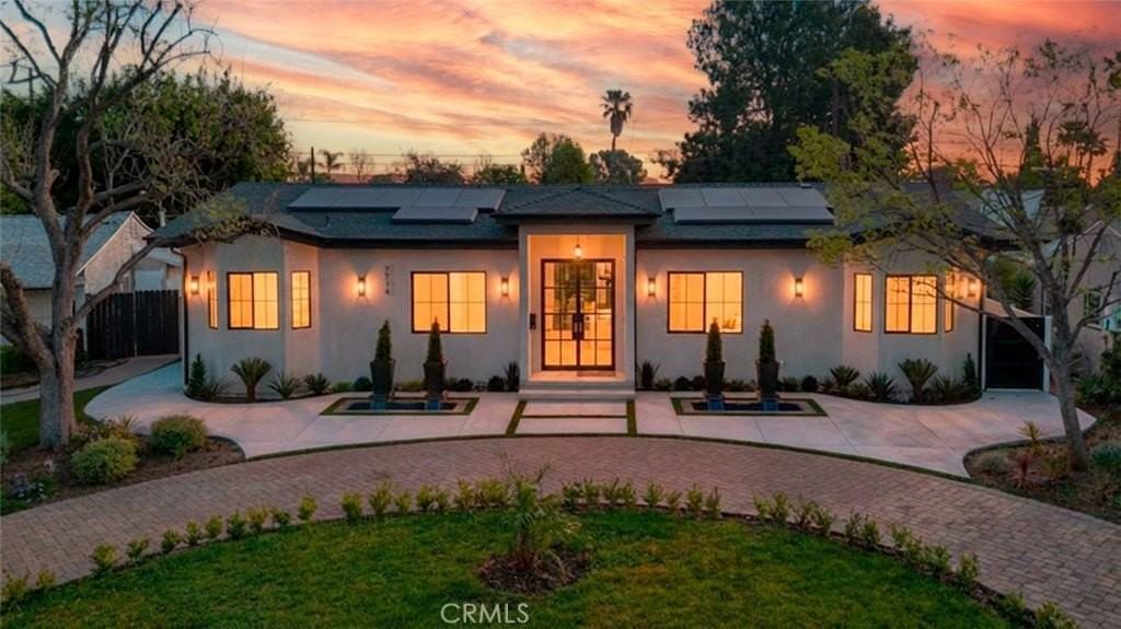 7714 Lasaine Ave - Photo 2 of 50