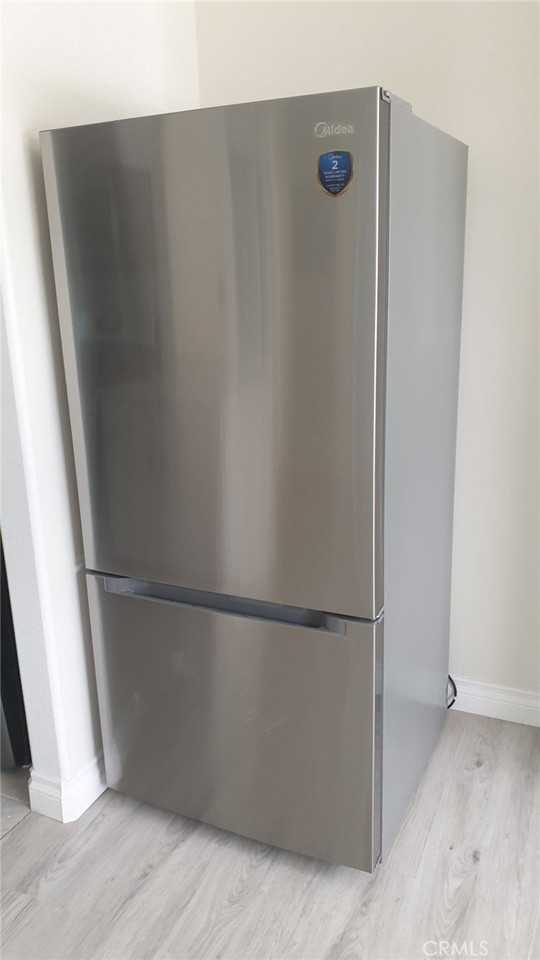 9957 Delco Ave - Photo 4 of 14