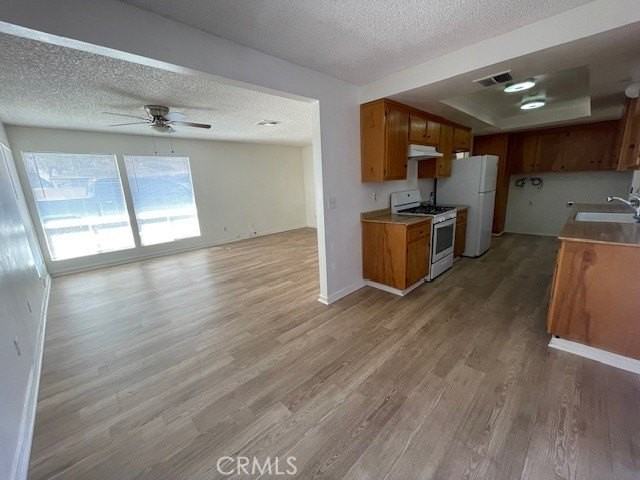 876 W Whittier Ave #878 - Photo 7 of 29