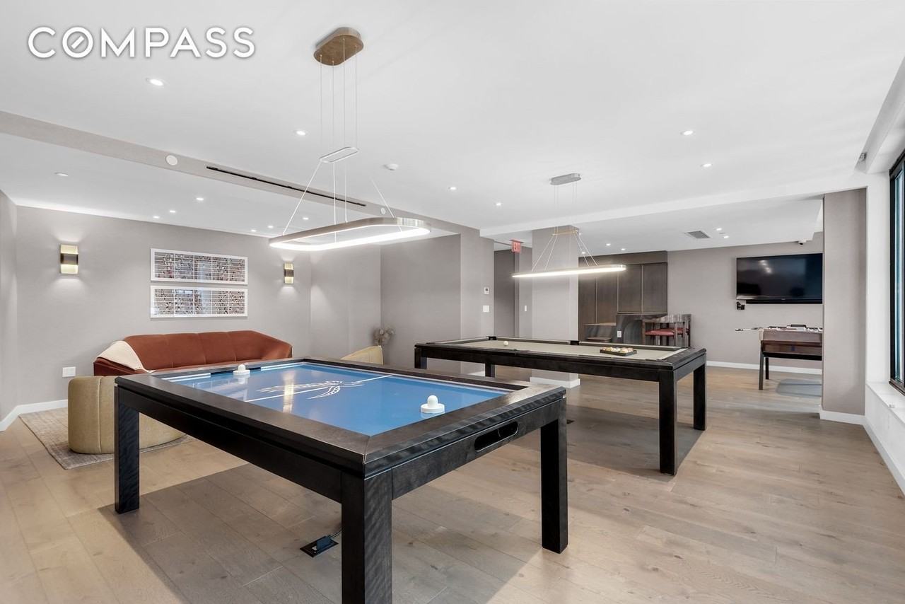 58 Saint Marks Pl #406 - Photo 4 of 5