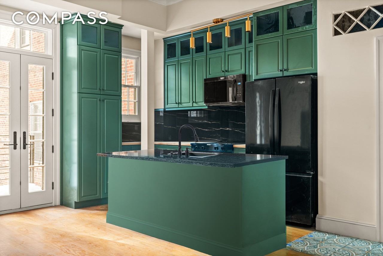 381 State St #2 - Photo 3 of 14