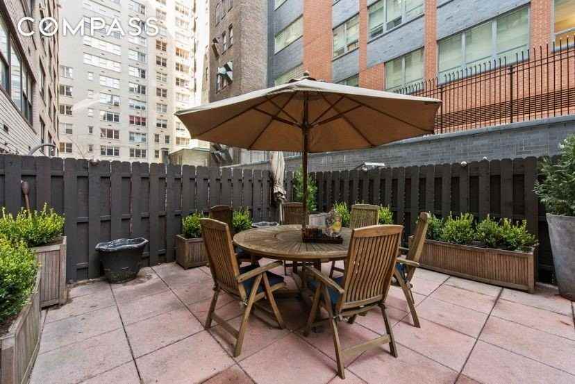 7 E 14th St #201 - Photo 2 of 12