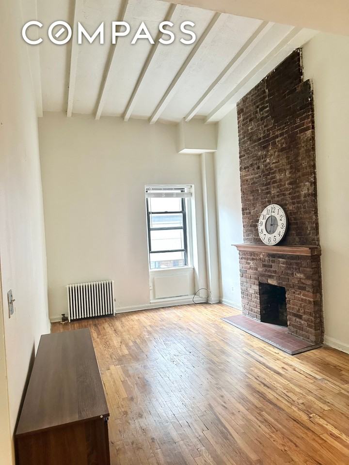 161 E 25th St #5D - Photo 2 of 5