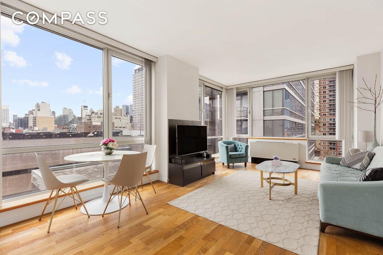 635 W 42nd St #7F - Photo 2 of 7