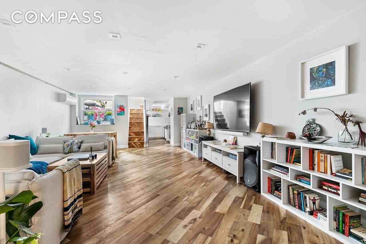 901 Saint Marks Ave - Photo 2 of 20