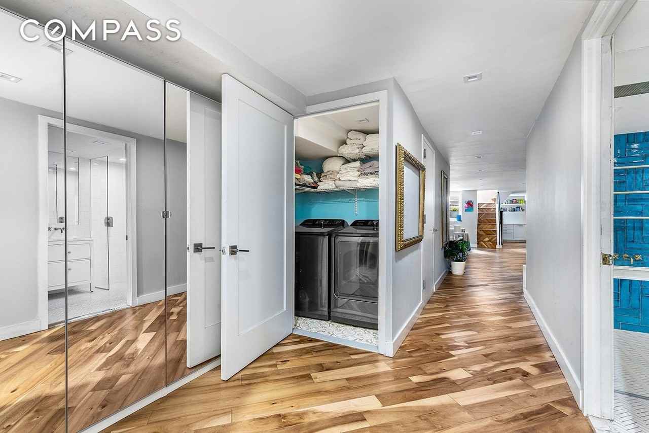 901 Saint Marks Ave - Photo 6 of 20