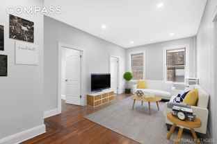 4515 41st St #3R - Photo 1 of 1