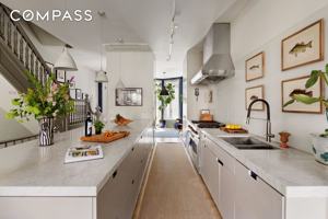 featured image of 171 Garfield Pl #TH