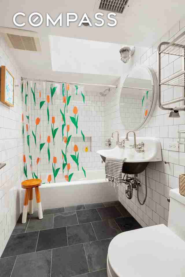 425 10th St #2 - Photo 7 of 13