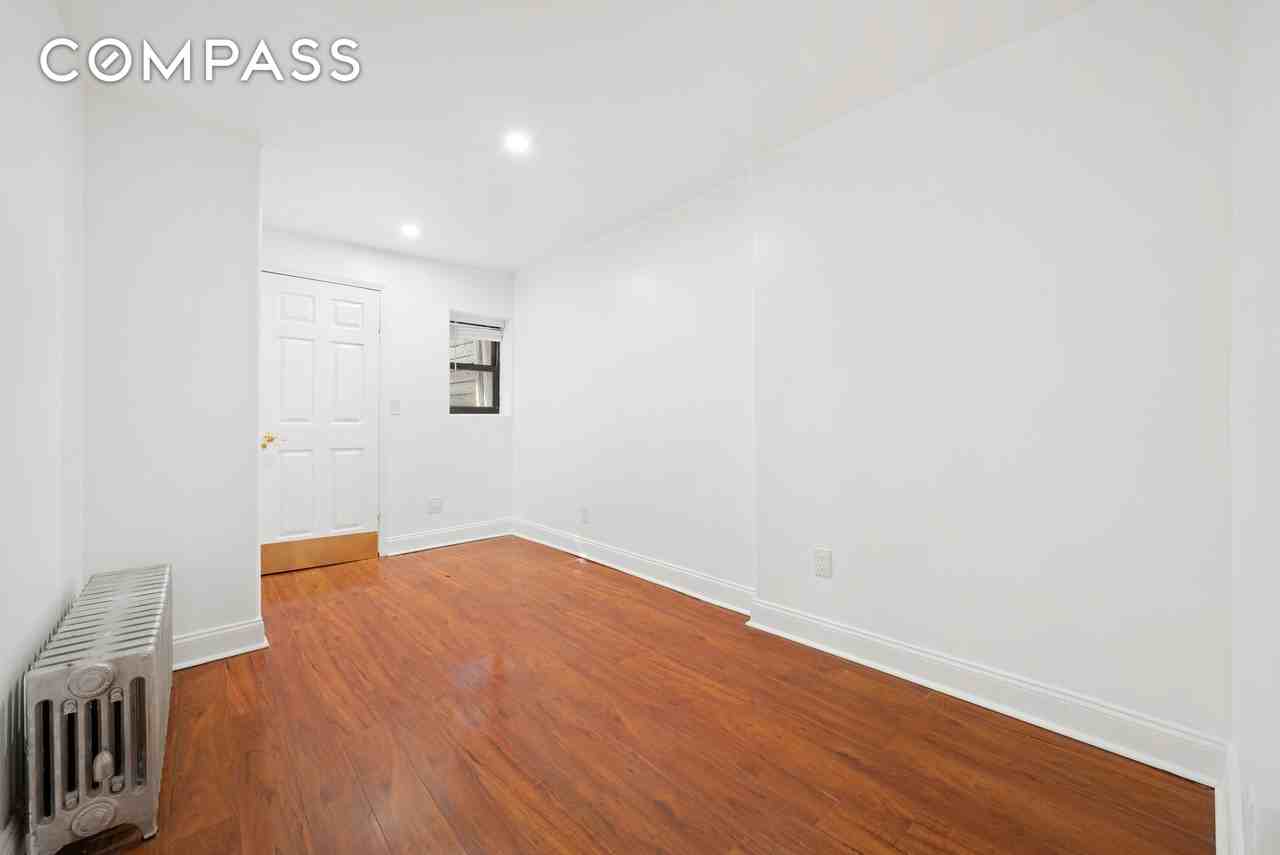 654 Lafayette Ave - Photo 7 of 13