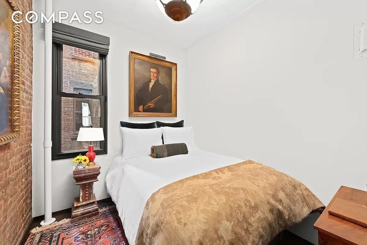 138 W 10th St #2FE - Photo 4 of 8