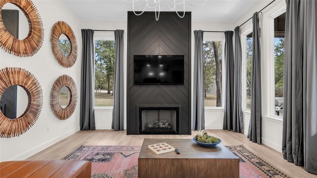 8913 Pear St - Photo 5 of 34