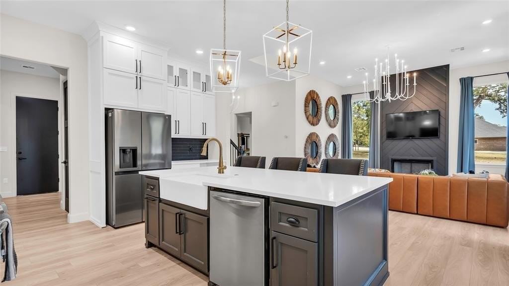 8913 Pear St - Photo 7 of 34