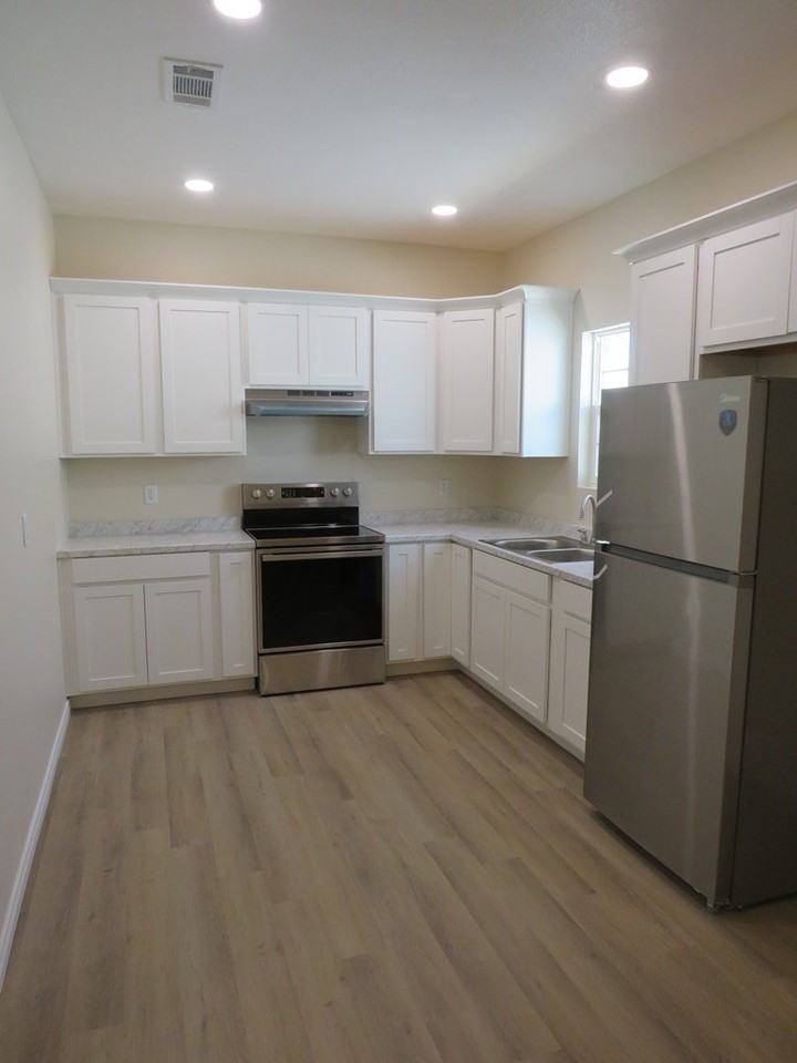 5622 S County Road 1202 Unit B - Photo 3 of 8