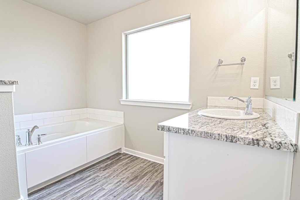 2714 Southwest St - Photo 7 of 37