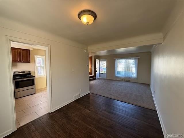 24210 Coolidge Hwy - Photo 4 of 15