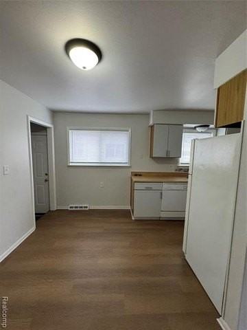 5722 Centralia St - Photo 6 of 15