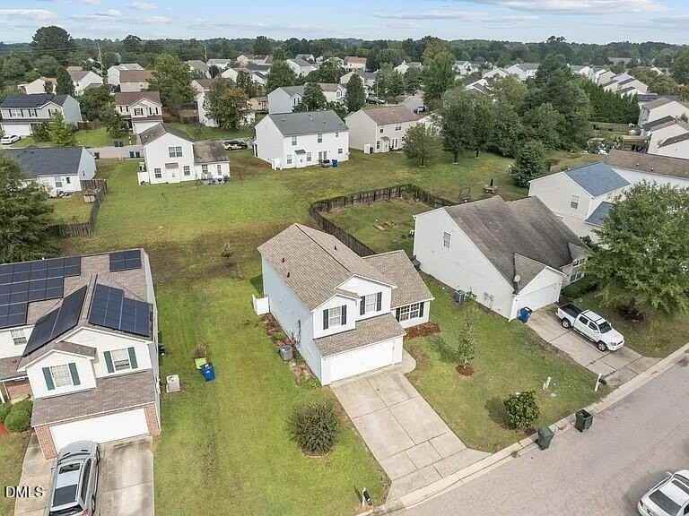 3676 Watkins Ridge Ct - Photo 3 of 17