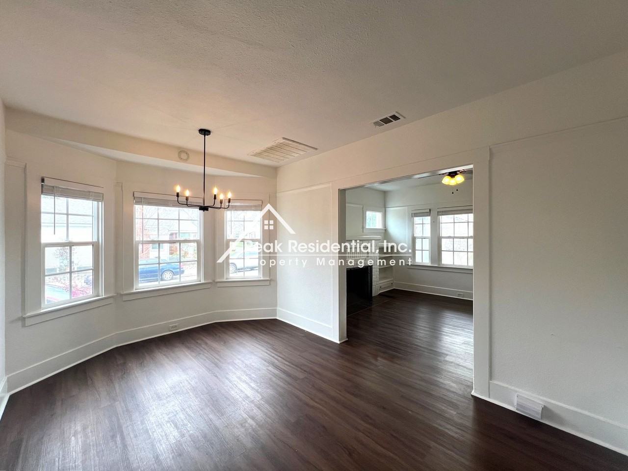 4957 13th Ave - Photo 4 of 20