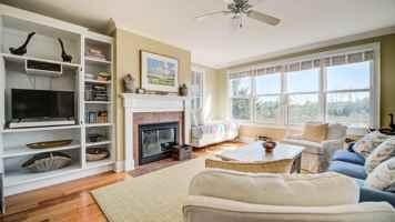 featured image of 15 Nautica Way