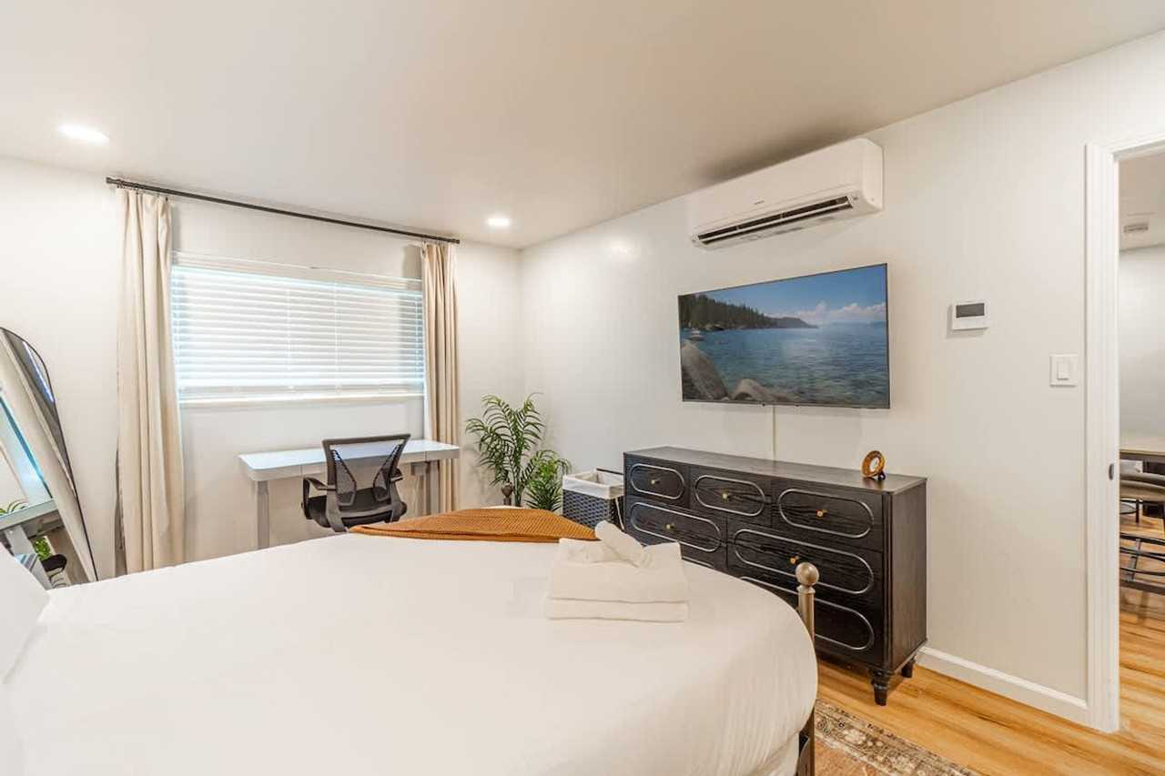 734 Vine St #1316006P - Photo 7 of 16