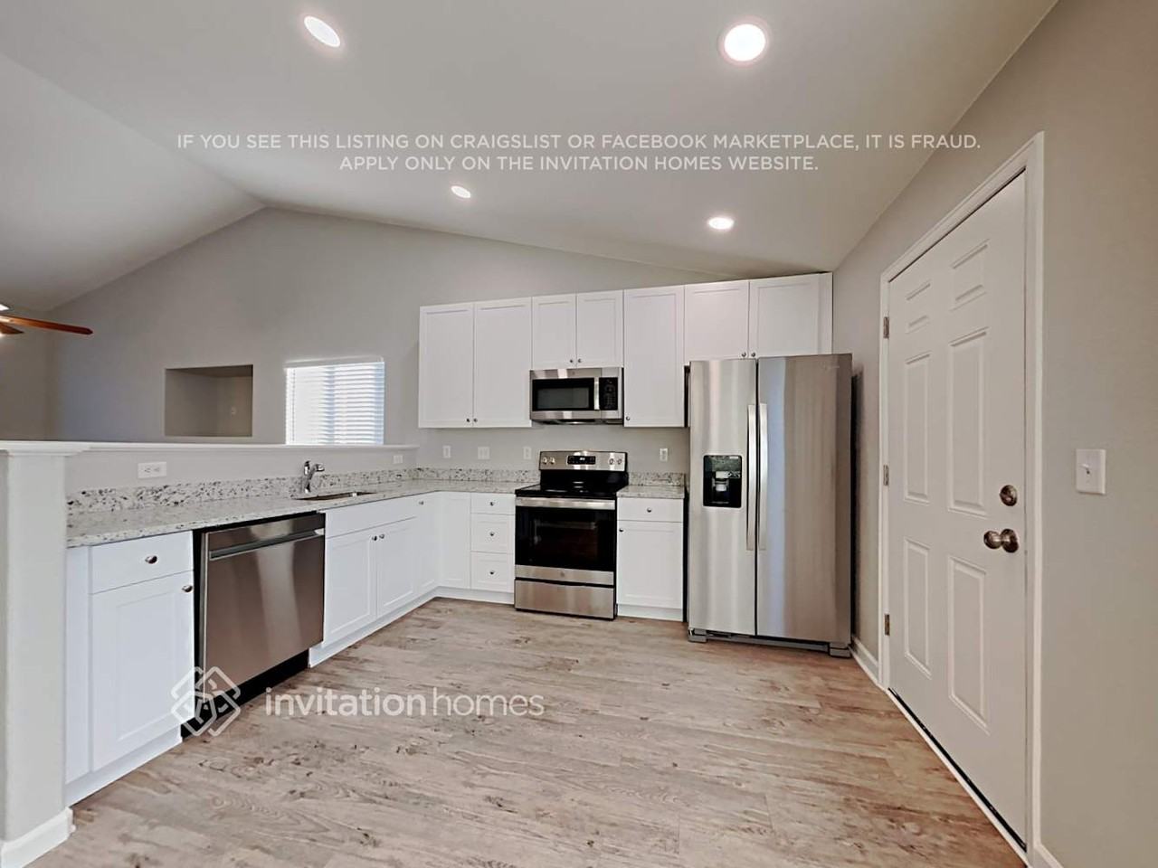 8327 Firethorn Dr - Photo 5 of 20