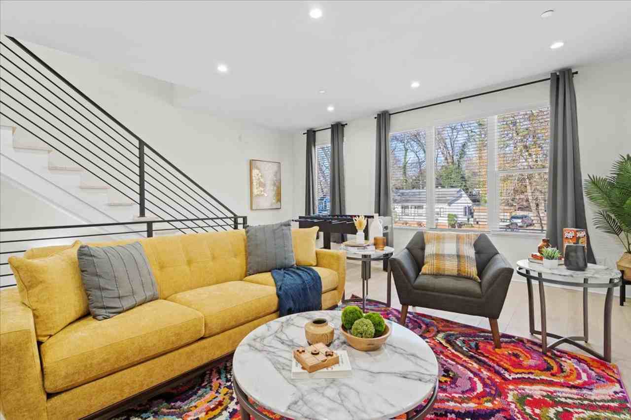 1111 Dade St #1366791P - Photo 2 of 34