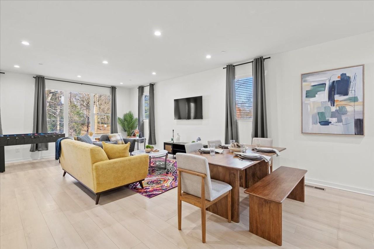 1111 Dade St #1366791P - Photo 3 of 34