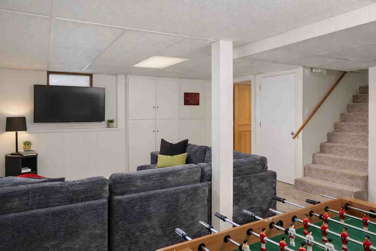 85 N Reserve Ave #1374252P - Photo 4 of 20