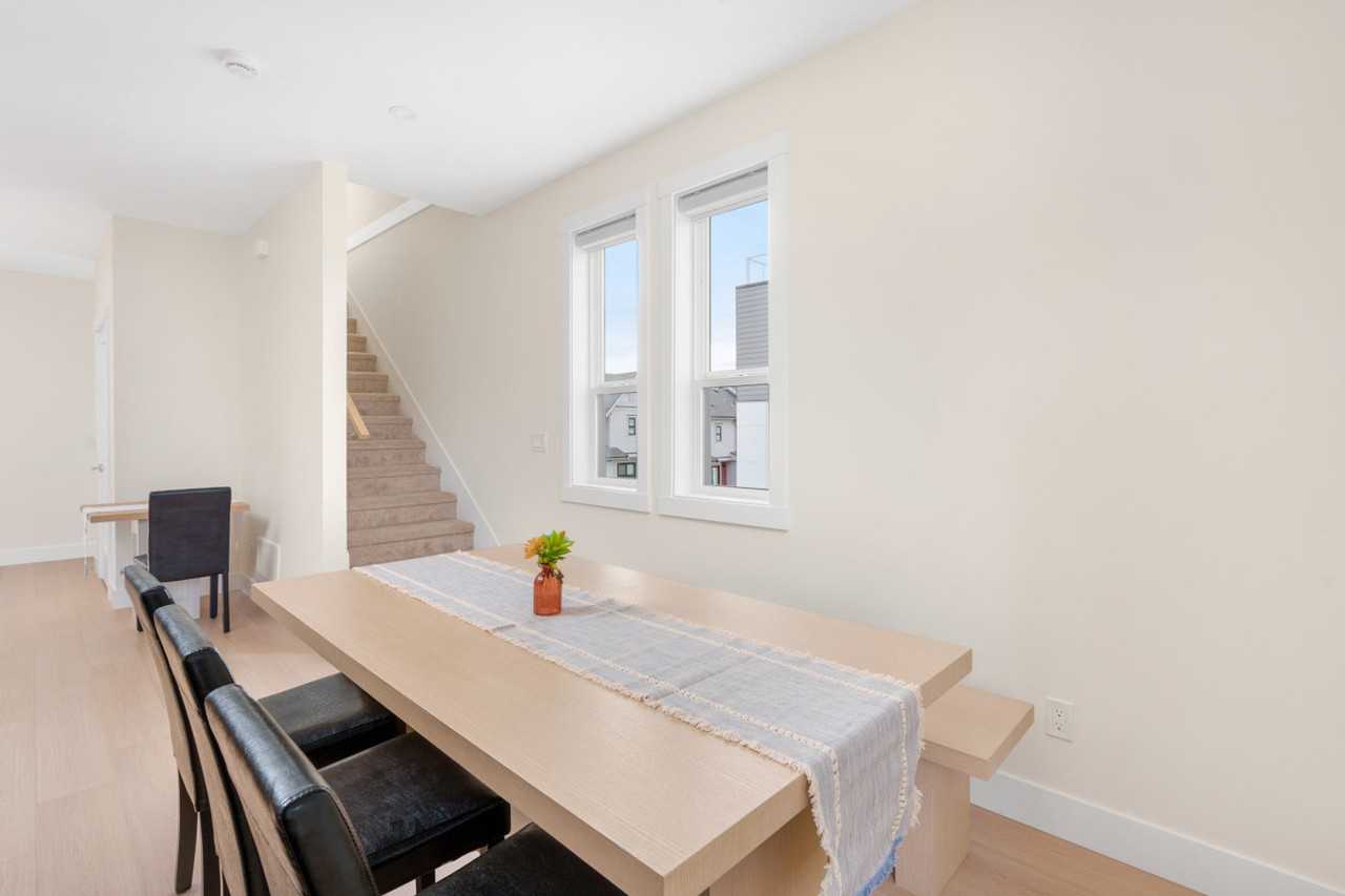 6983 204 Street #1382486P - Photo 4 of 43