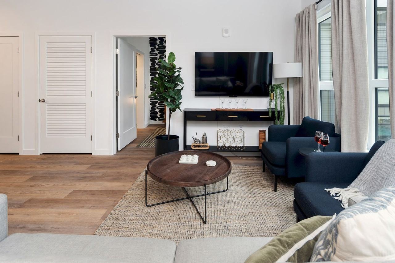 202 Mill Rd #1382513P - Photo 2 of 34