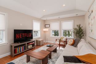 99 W Circular St - Photo 1 of 1